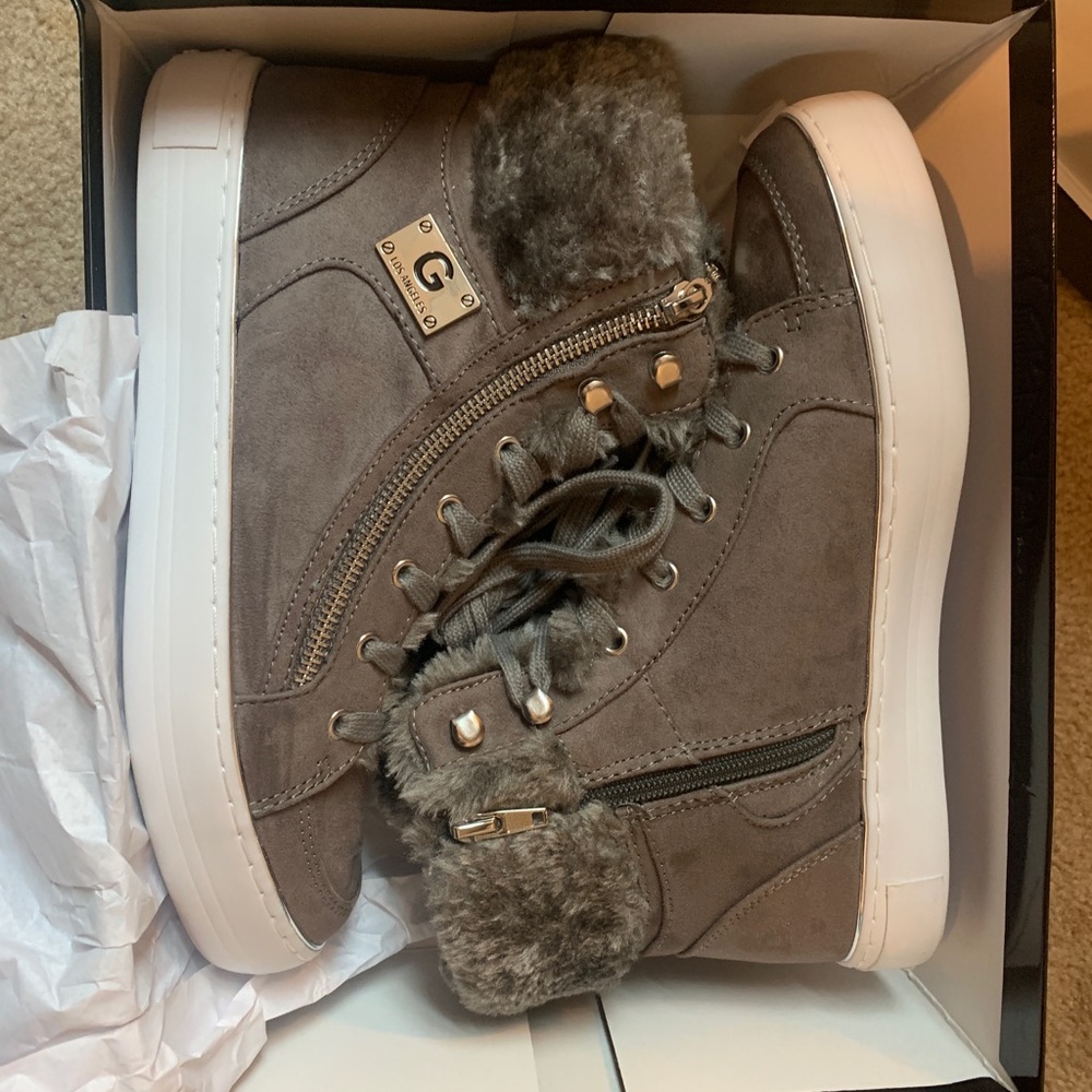 GUESS Fashion Sneaker